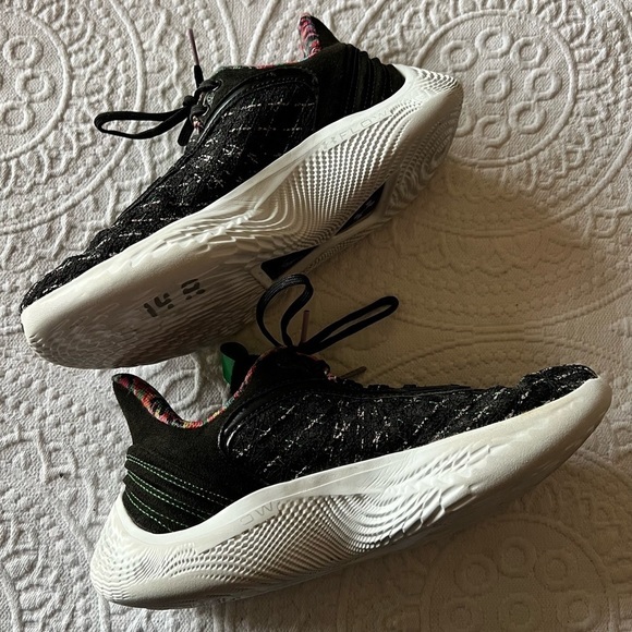 Under Armour Curry Flow 9
Sesame Street‎ The Count WOMENS 9.5 - Picture 4 of 7